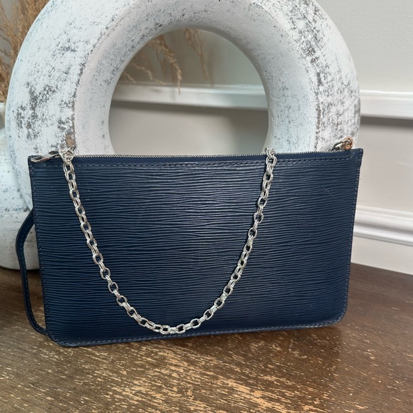 Louis Vuitton Epi wristlet converted to crossbody/shoulder bag - Picture 1 of 14